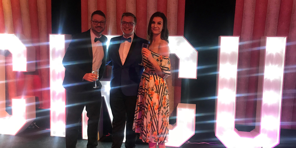 The Swans head to London!